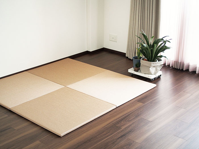 置き畳でリビングに和の空間を